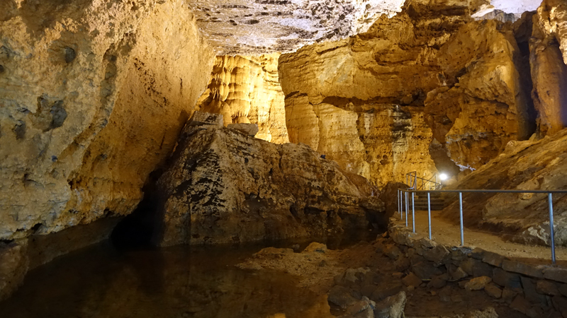 2016-04-24_113531 sardinien-2016.jpg - Ulassai - Grotta su Marmuri